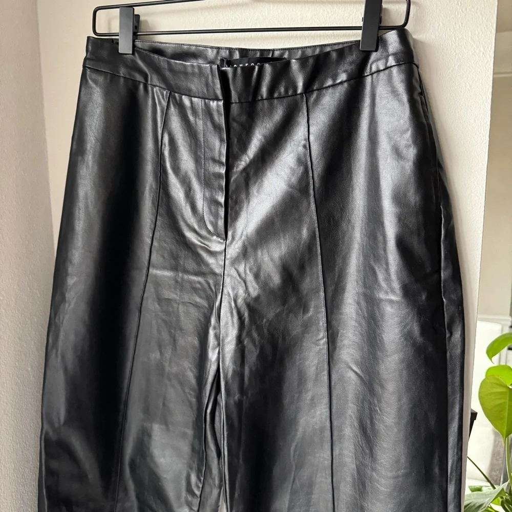 NWT Lioness Women's Black Trousers - Picture 2 of 7